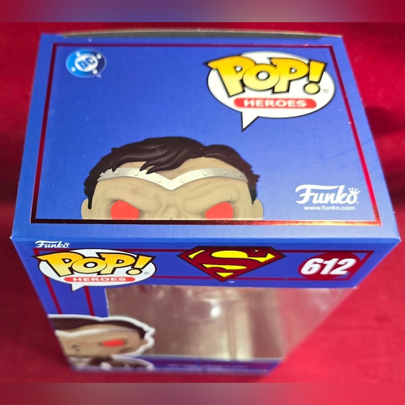 Through the Ages Superman Blackest Night Funko #612 (Nib) With Pop Protector - Picture 4 of 7